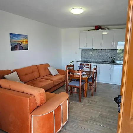 Pasha * Sarandë